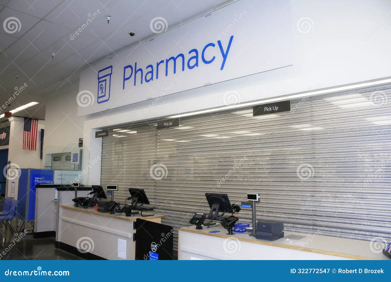 what time does walmart pharmacy close